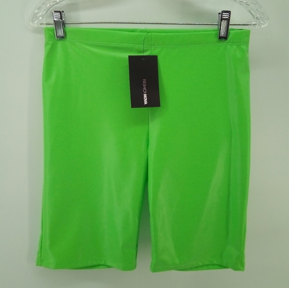 NWT Fashion Nova Rough Rider Biker Shorts Neon Lime Green M Vegan Leather Style - Picture 2 of 9